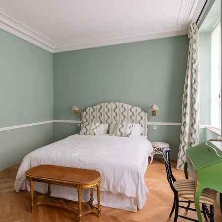 Elegant And Tranquil 1 Bed Parasian Gem Apartment